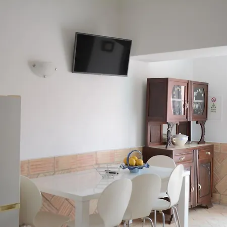 Solar Dos Avos * Guia (Faro)